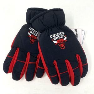 Chicago Bulls NBA Thinsulate Winter Ski Gloves 3M Black Red Men's Size L/XL